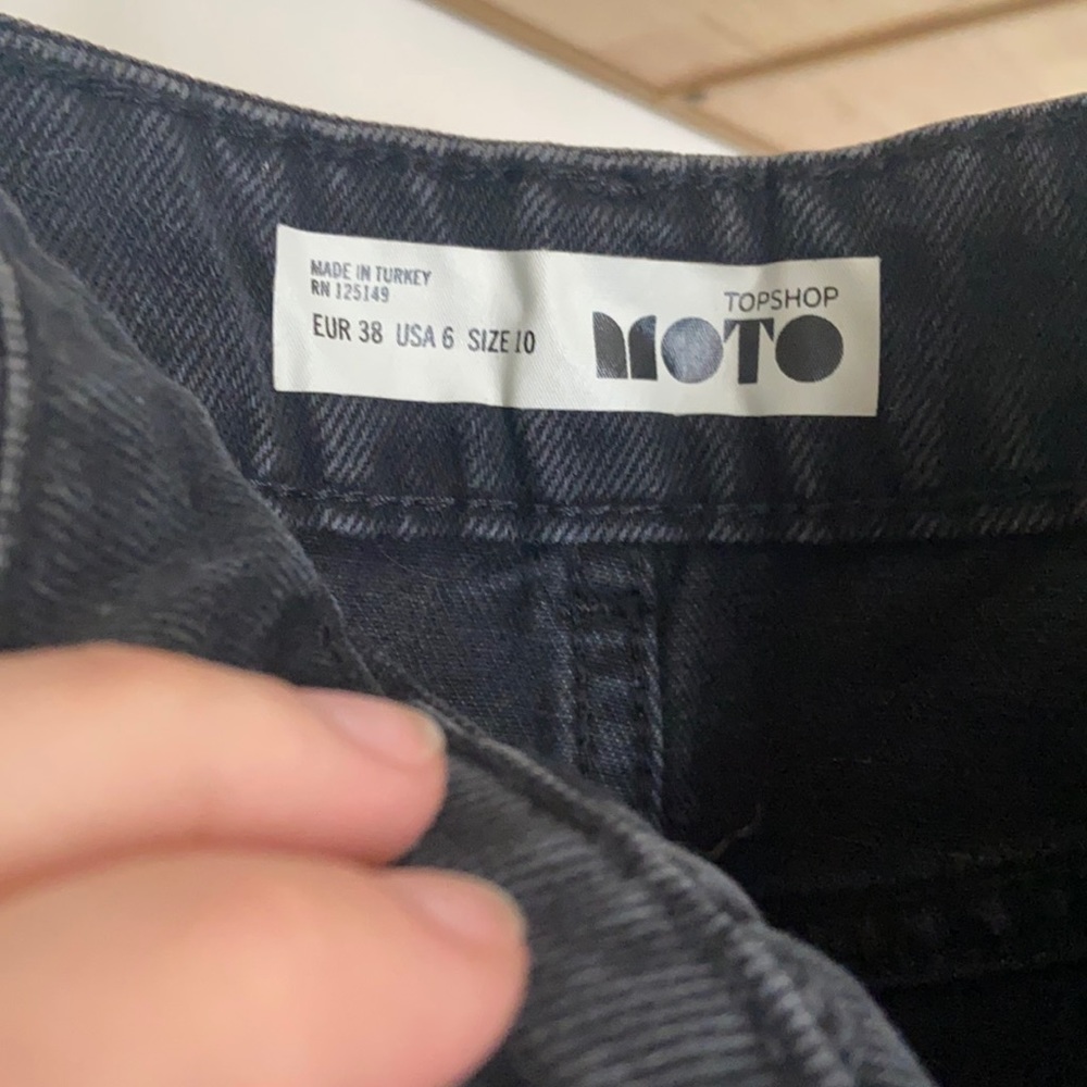 TopShop black “Moto” denim mini skirt - Picture 3 of 4